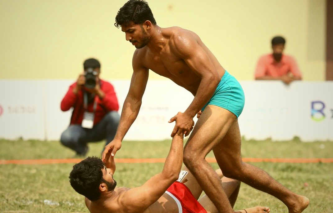 ऑक्शन की मेज़ पर बैठी कबड्डी: जहाँ रिटेंशन का गणित खिलाड़ी के नाम से पहले आता है ऑक्शन की मेज़ पर बैठी कबड्डी: जहाँ रिटेंशन का गणित खिलाड़ी के नाम से पहले आता है